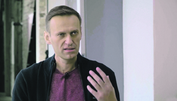 Навальный пугает Кремль возвращением в Россию