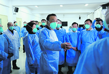 Пекин мобилизует страну на борьбу с вирусом