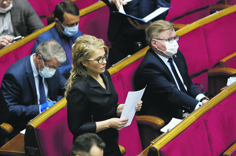 Тимошенко предложила помощь Зеленскому
