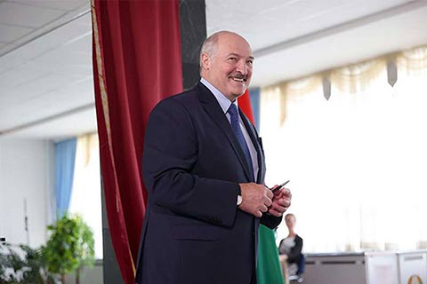Победа Лукашенко делает РФ заложником малопредсказуемого соседа