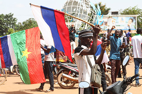 Откуда российские флаги в Буркина-Фасо