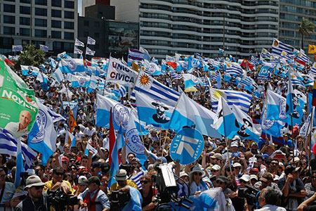 уругвай, президентские выборы, системная оппозиция, лакалье пу, широкий фронт