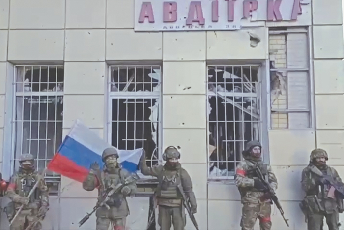 Украина и Запад стараются не делать из потери Авдеевки трагедию