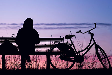 Больше всего одиноких молодых людей – в развитых регионах