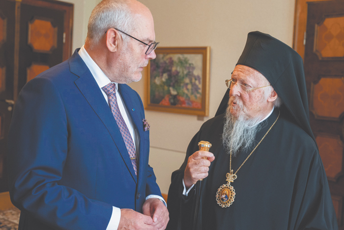 Патриарх Варфоломей усиливает давление на западные рубежи РПЦ