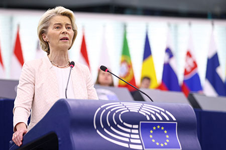Урсула фон дер Ляйен объявила о планах превращения ЕС в оборонный союз...