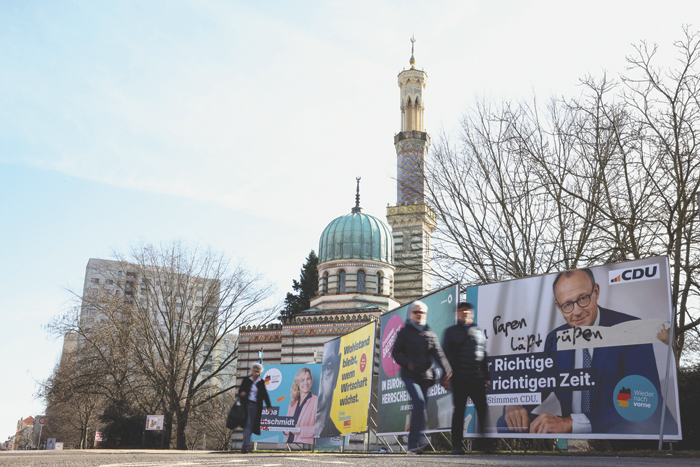 Германия свернула от церквей направо