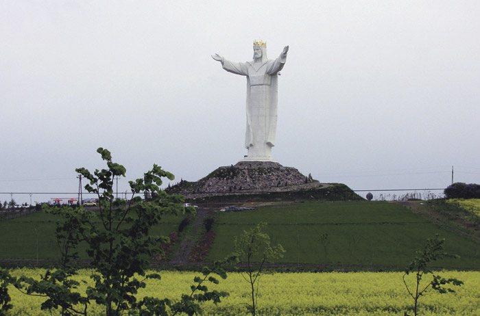 Статуя Христа Церетели