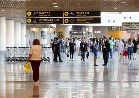 DM: европейские лоукостеры смогут возить пассажиров стоя с 2026 года