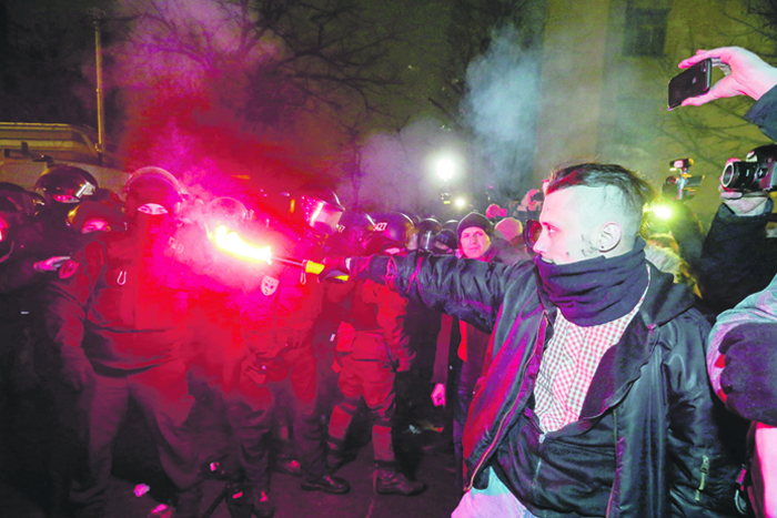 "Дело Стерненко" оборачивается массовыми акциями протеста