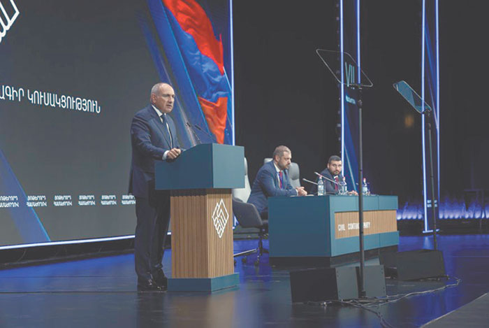 Пашинян преподнес Армении подарок на 34-летие