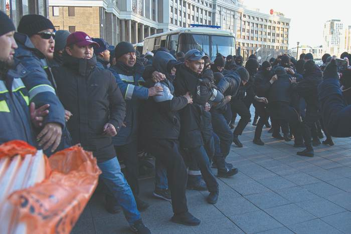 Города Казахстана становятся центрами социальных протестов