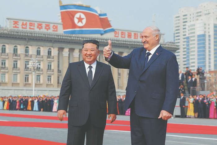 Лукашенко включился в большую игру