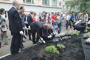 В Москве появился "Сад имени Политковской"