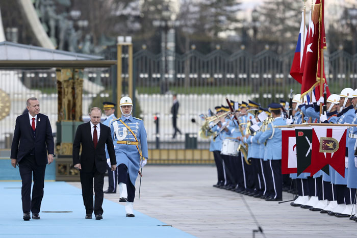 Путина в Анкаре встретили с оркестром