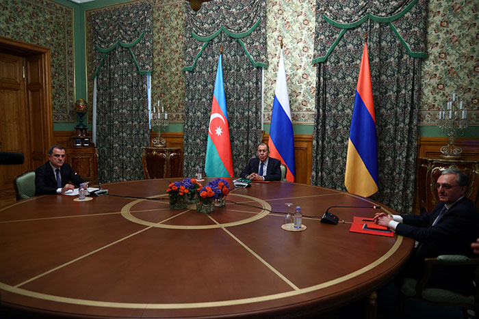 Обязана ли Россия делать выбор в Карабахе