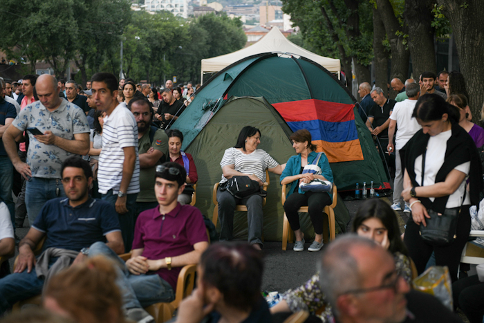 Армению приговорили ко второму "судному дню" за неделю