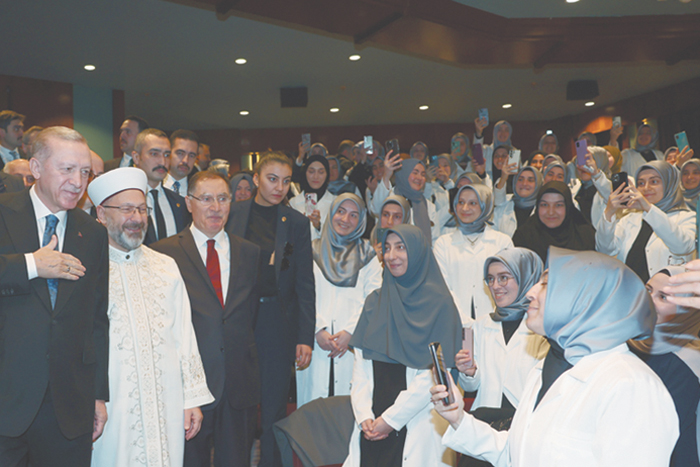 Эрдоган на словах возрождает Османский халифат