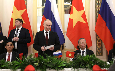 Вьетнам остается одним их крупнейших покупателей российского оружия