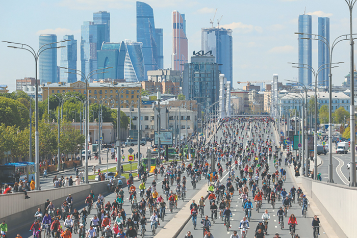 Москва опять живет от заезда до забега