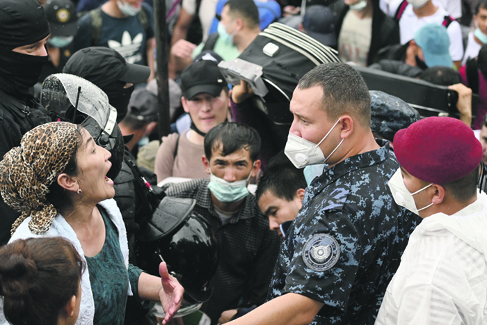 Теневой рынок труда опирается на параллельные властные структуры 