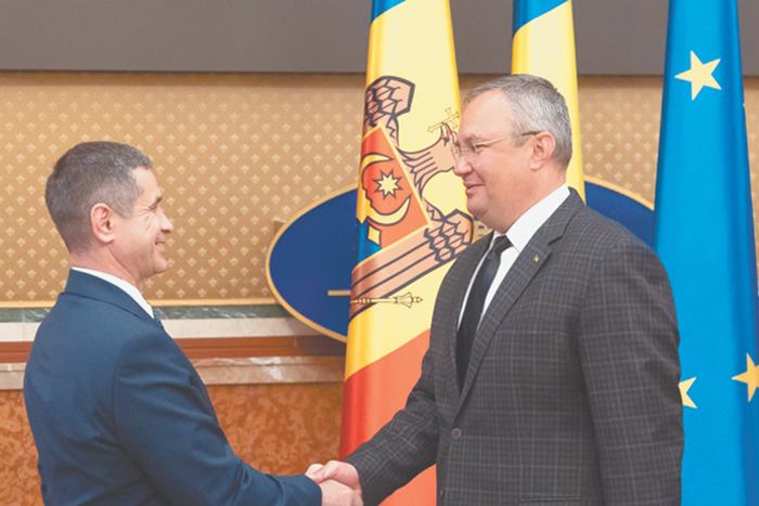 Бухарест предлагает Кишиневу военную защиту