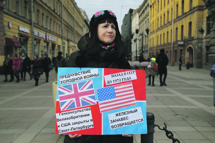 Идите в жж. Марш памяти Бориса Немцова 2020. Митинг памяти Немцова. НОД сбор подписей Москва. Пикеты на площади Москвы националистские.