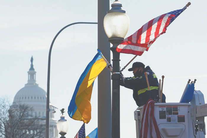 В поддержке Киева американцы разделились по партийному признаку