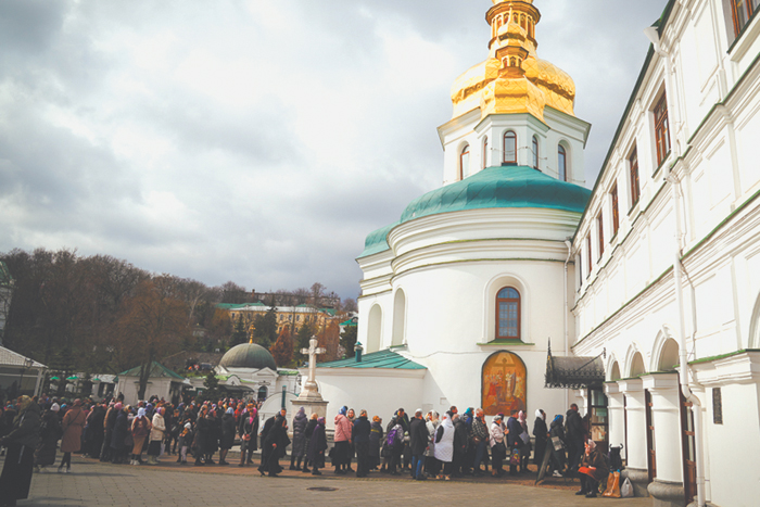 Для УПЦ в Киево-Печерской лавре остался один день