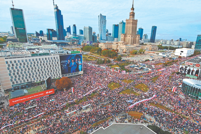 "Миллион сердец" против партии власти в Польше