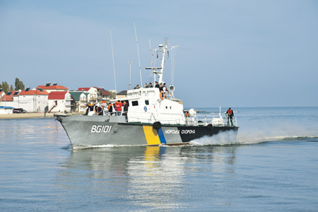 Украина не хочет  пускать суда РФ  в свои воды