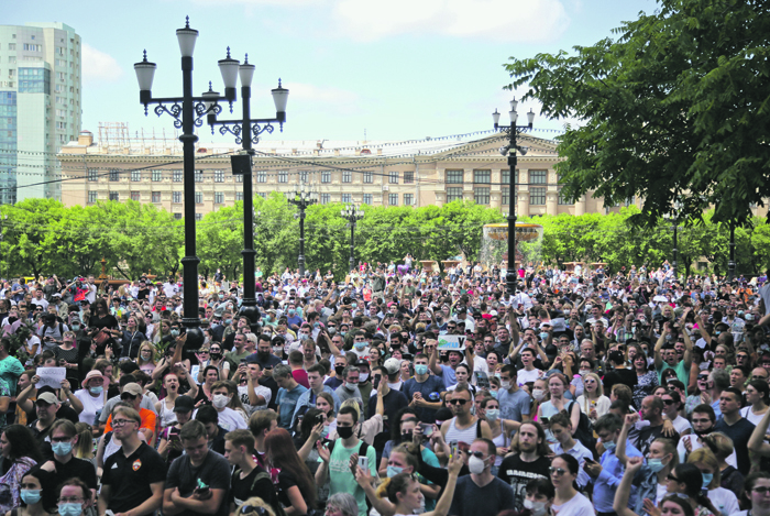 Фото недели. Арест губернатора вызвал рекордный митинг в Хабаровске