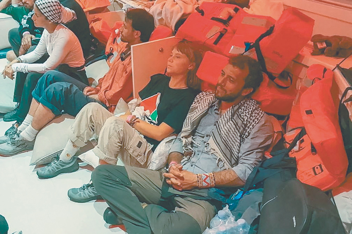 Флотилия Греты Тунберг перехвачена Израилем