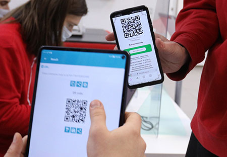 "Омикрон" заставит Путина подписать закон о QR-кодах...