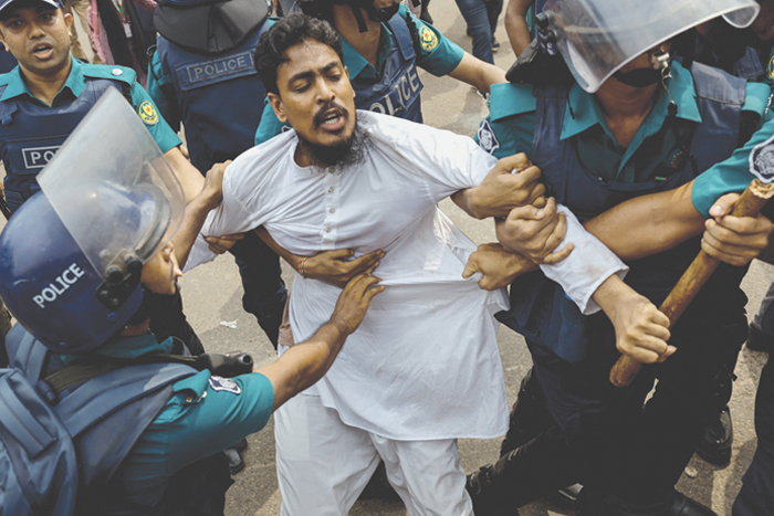 Верховный суд приостановил кровопролитие в Бангладеш