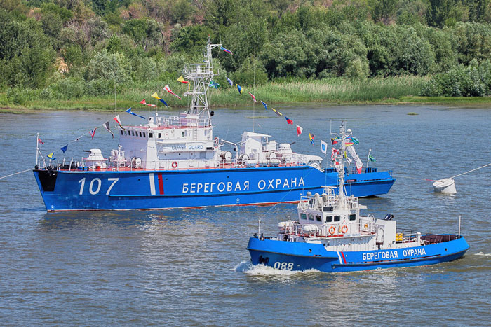 Порошенко обвинил Россию в блокаде украинских портов в Азовском море