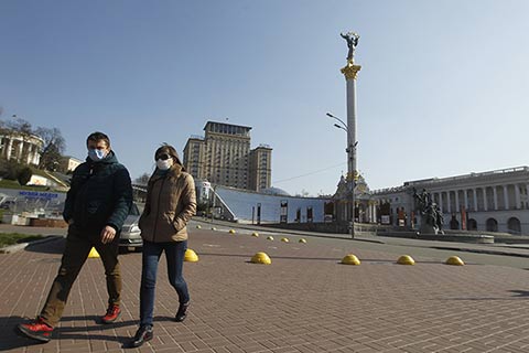 В мае для украинцев смягчат карантин