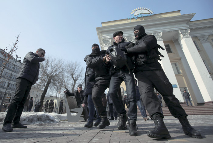 Назарбаев нашел деньги на социалку