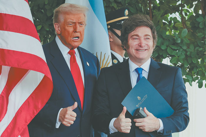 Президент США открыто вмешался в избирательную кампанию другого государства