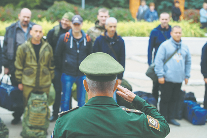 Гражданские и военные власти ищут друг у друга стрелочников