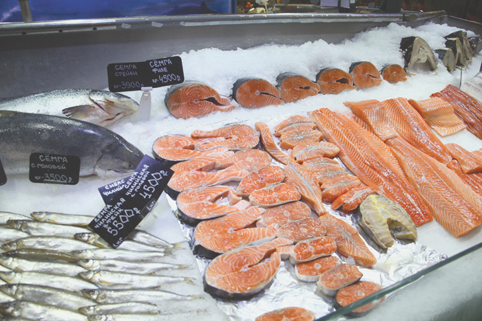 Вместо красной икры приходится есть селедку