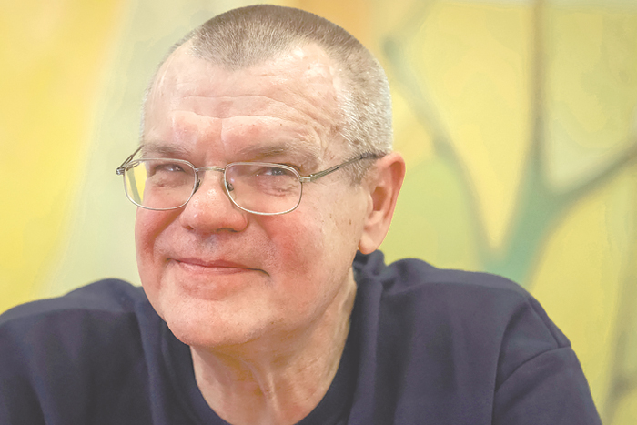 Бывший соперник Лукашенко возвращается в политику