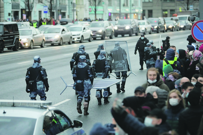 Адвокатам лучше не показываться на митингах