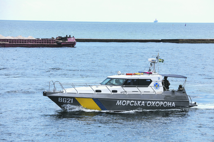 Украинским морякам могут разрешить открывать огонь без предупреждения