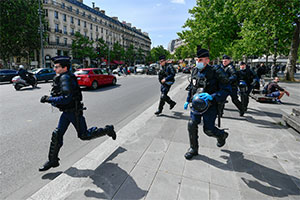 Европейцы возобновляют уличные протесты