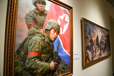 Москвичам показали «Дух корейской нации» и «Кровожадных американских извергов»