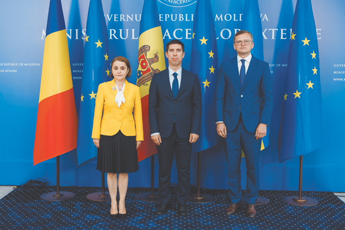 Молдавия будет обеспечивать Украину российским электричеством