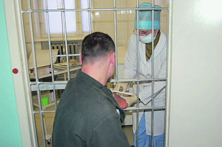 заключенные, тюрьма, пытки, унижение, тюремная медицина