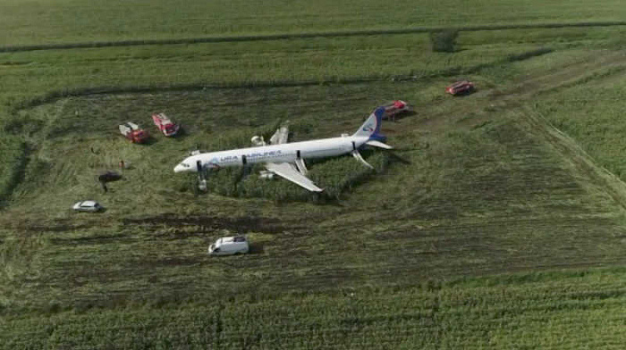 жуковский, уральские авиалинии, a321, посадка, авария