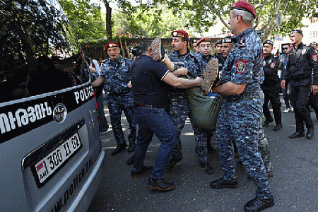 армения, протесты, оппозиция, архиепископ баграт, азербайджан